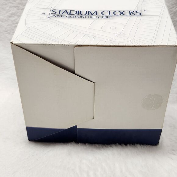 Forever Collectibles Yankee Stadium Legends Of The Diamond Clock With Box - Picture 13 of 15